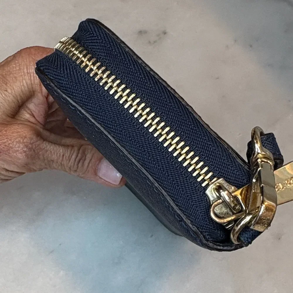 Michael Kors Wallet Saffiano Leather Full Zip Jet Set Continental Wallet
